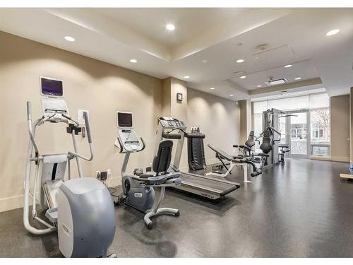 1208-1118 12 Avenue Sw, Calgary, AB - Indoor Photo Showing Gym Room