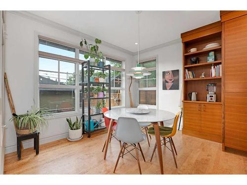 2121 2 Avenue Nw, Calgary, AB - Indoor Photo Showing Dining Room