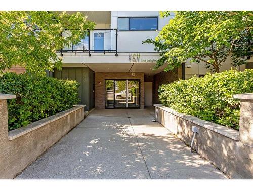 301-1521 26 Avenue Sw, Calgary, AB - Outdoor With Balcony With Exterior