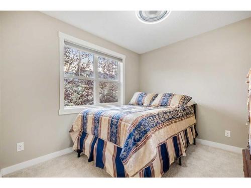 949 Mckenzie Towne Manor Se, Calgary, AB - Indoor Photo Showing Bedroom