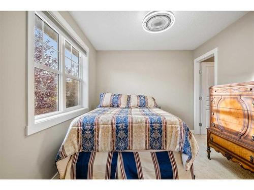 949 Mckenzie Towne Manor Se, Calgary, AB - Indoor Photo Showing Bedroom