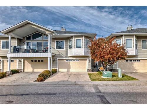 22 Rocky Vista Terrace Nw, Calgary, AB - Outdoor With Balcony With Facade