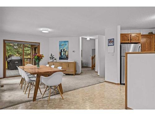 13 Riverview Place, Canmore, AB - Indoor Photo Showing Dining Room