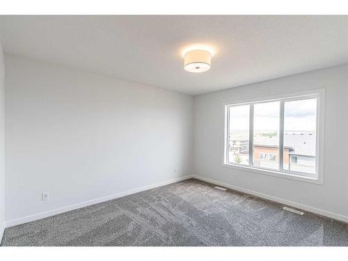 206 Lucas Close Nw, Calgary, AB - Indoor Photo Showing Other Room