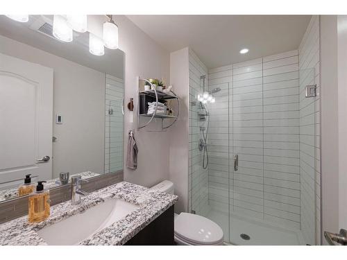 1504-303 13 Avenue Sw, Calgary, AB - Indoor Photo Showing Bathroom