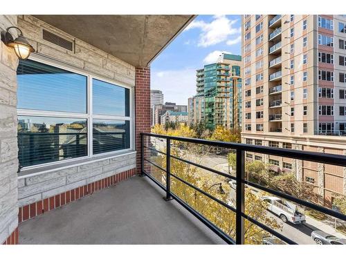 401-110 7 Street Sw, Calgary, AB - Outdoor With Exterior