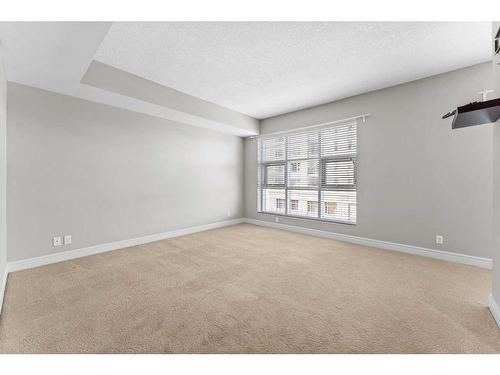 401-110 7 Street Sw, Calgary, AB - Indoor Photo Showing Other Room