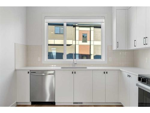 #601-550 Seton Circle Se, Calgary, AB - Indoor Photo Showing Kitchen