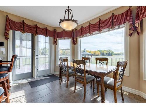 63059A Township Road 382, Rural Clearwater County, AB - Indoor Photo Showing Dining Room