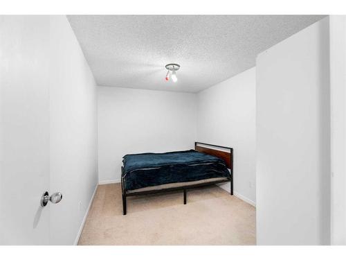 312-1919 36 Street Sw, Calgary, AB - Indoor Photo Showing Bedroom