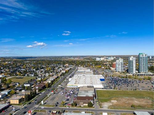 312-1919 36 Street Sw, Calgary, AB - Outdoor With View