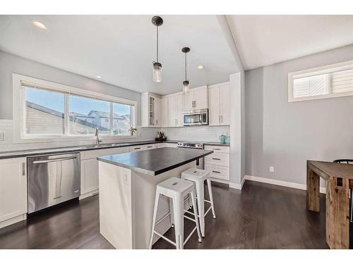 2120 Reunion Square Nw, Airdrie, AB - Indoor Photo Showing Kitchen With Upgraded Kitchen