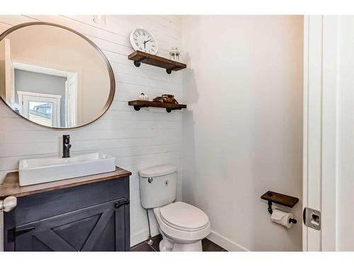 2120 Reunion Square Nw, Airdrie, AB - Indoor Photo Showing Bathroom