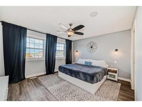 2120 Reunion Square Nw, Airdrie, AB - Indoor Photo Showing Bedroom