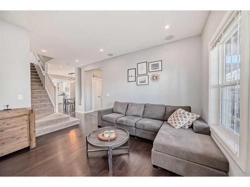 2120 Reunion Square Nw, Airdrie, AB - Indoor Photo Showing Living Room