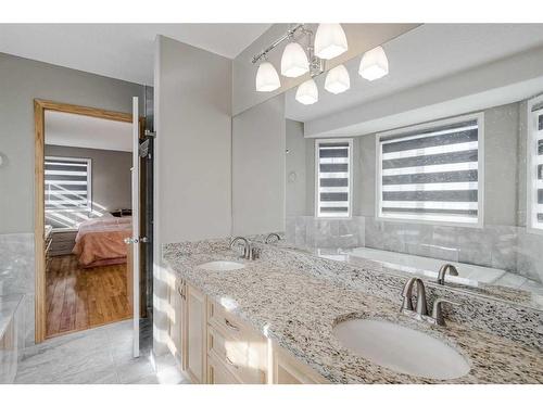 414 Sierra Madre Court Sw, Calgary, AB - Indoor Photo Showing Bathroom