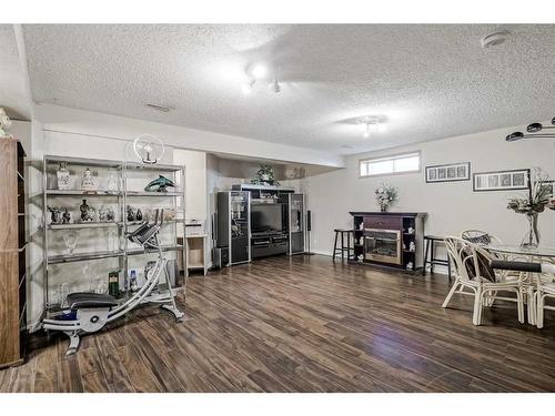 414 Sierra Madre Court Sw, Calgary, AB - Indoor