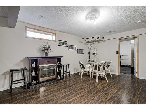 414 Sierra Madre Court Sw, Calgary, AB - Indoor Photo Showing Other Room