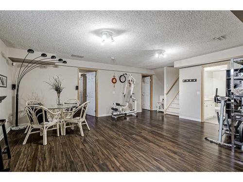 414 Sierra Madre Court Sw, Calgary, AB - Indoor