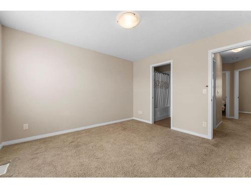 3904-1001 8 Street Nw, Airdrie, AB - Indoor Photo Showing Other Room