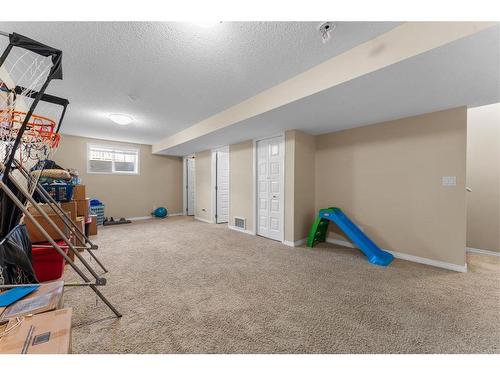 3904-1001 8 Street Nw, Airdrie, AB - Indoor Photo Showing Other Room