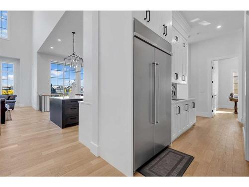 580 Marine Drive Se, Calgary, AB - Indoor