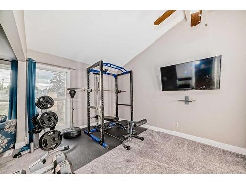 428 Brae Glen Crescent Sw, Calgary, AB - Indoor Photo Showing Gym Room