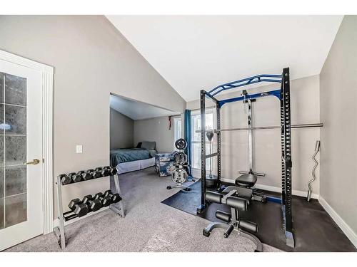 428 Brae Glen Crescent Sw, Calgary, AB - Indoor Photo Showing Gym Room