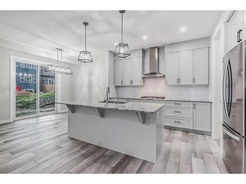 157 Belmont Villas Sw, Calgary, AB - Indoor Photo Showing Kitchen With Upgraded Kitchen