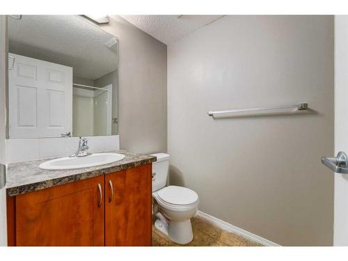 2103-700 Willowbrook Road Nw, Airdrie, AB - Indoor Photo Showing Bathroom