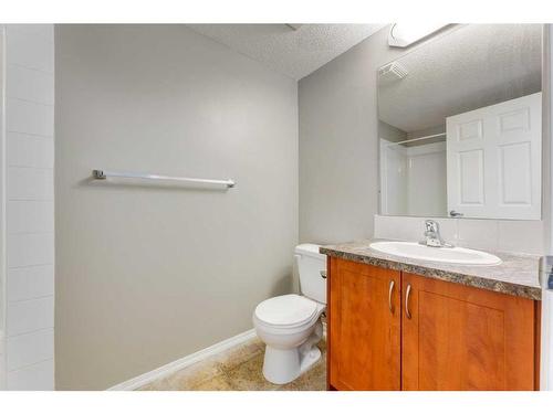 2103-700 Willowbrook Road Nw, Airdrie, AB - Indoor Photo Showing Bathroom