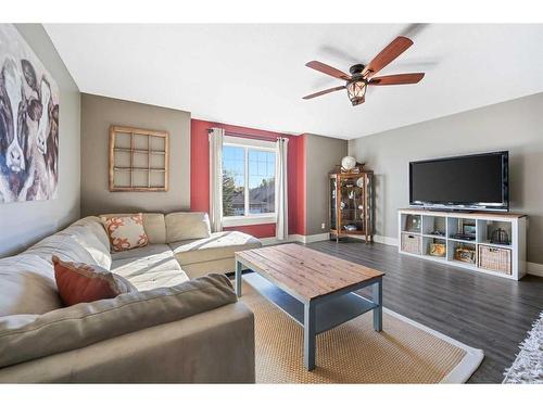 153 West Creek Springs, Chestermere, AB - Indoor Photo Showing Living Room