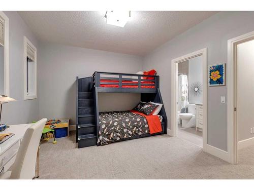 107 Mystic Ridge Park Sw, Calgary, AB - Indoor Photo Showing Bedroom