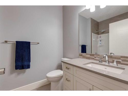 107 Mystic Ridge Park Sw, Calgary, AB - Indoor Photo Showing Bathroom