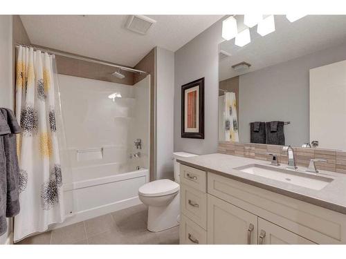 107 Mystic Ridge Park Sw, Calgary, AB - Indoor Photo Showing Bathroom