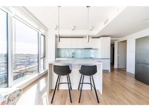 1102-1122 3 Street Se, Calgary, AB - Indoor Photo Showing Kitchen