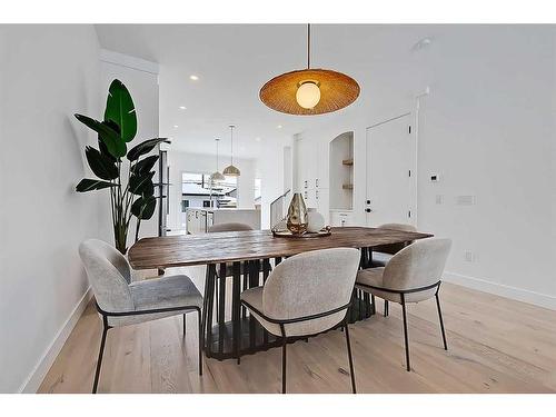 2033 32 Avenue Sw, Calgary, AB - Indoor Photo Showing Dining Room