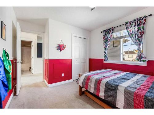 99 Bridleridge Crescent Sw, Calgary, AB - Indoor Photo Showing Bedroom