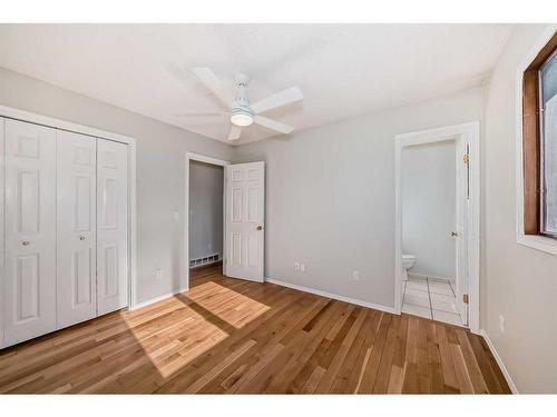 27 Barner Avenue, Red Deer, AB - Indoor Photo Showing Other Room