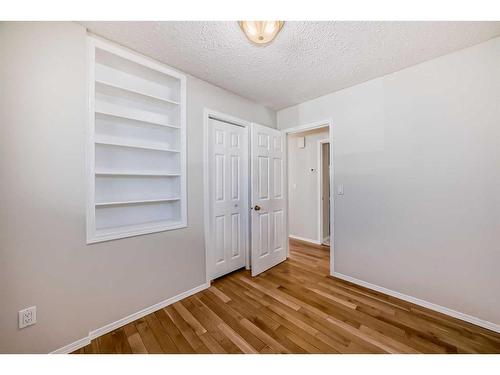 27 Barner Avenue, Red Deer, AB - Indoor Photo Showing Other Room