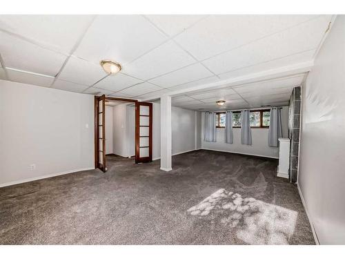 27 Barner Avenue, Red Deer, AB - Indoor Photo Showing Other Room