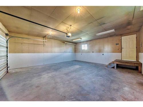 27 Barner Avenue, Red Deer, AB - Indoor Photo Showing Garage