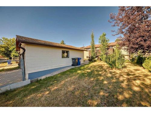 27 Barner Avenue, Red Deer, AB - Outdoor