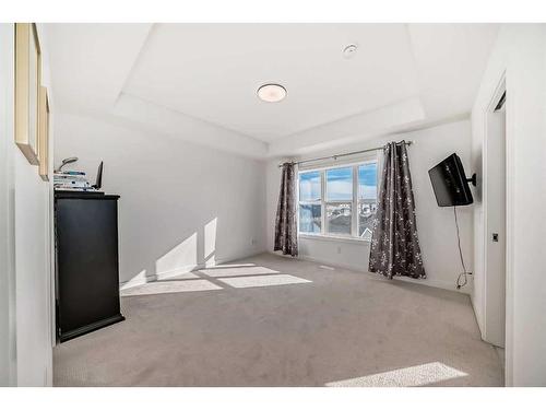 257 Dawson Way, Chestermere, AB - Indoor Photo Showing Other Room