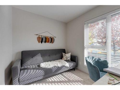 7024 34 Avenue Nw, Calgary, AB - Indoor