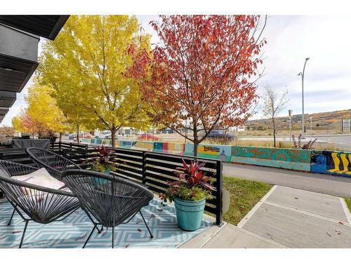 7024 34 Avenue Nw, Calgary, AB - Outdoor