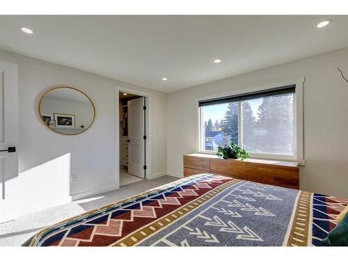 1128 Lake Sylvan Drive Se, Calgary, AB - Indoor Photo Showing Bedroom