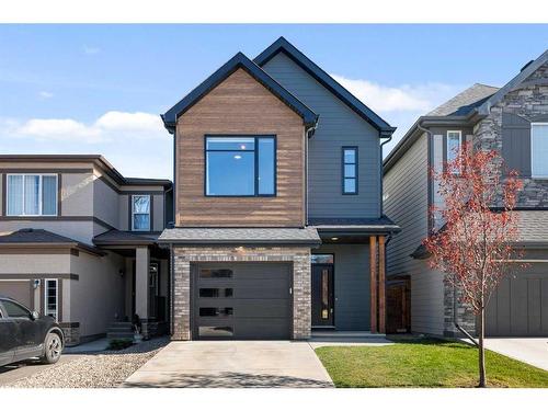 22 Cranbrook Close Se, Calgary, AB 