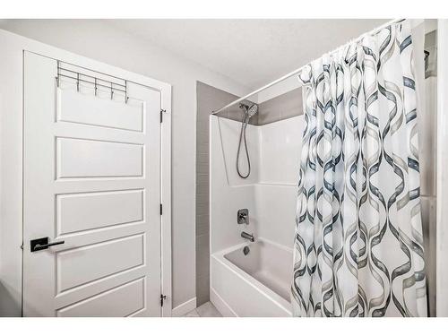 162 Ambleton Drive Nw, Calgary, AB - Indoor Photo Showing Bathroom