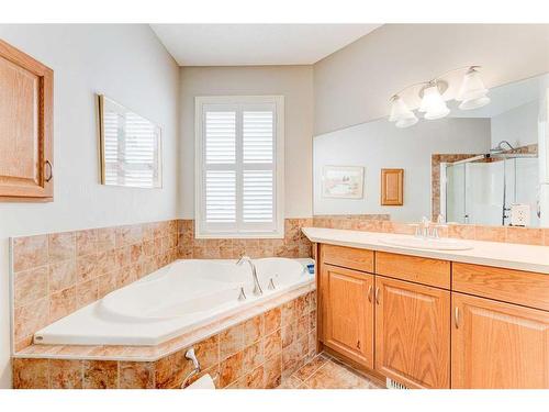 109 Panamount Road Nw, Calgary, AB - Indoor Photo Showing Bathroom